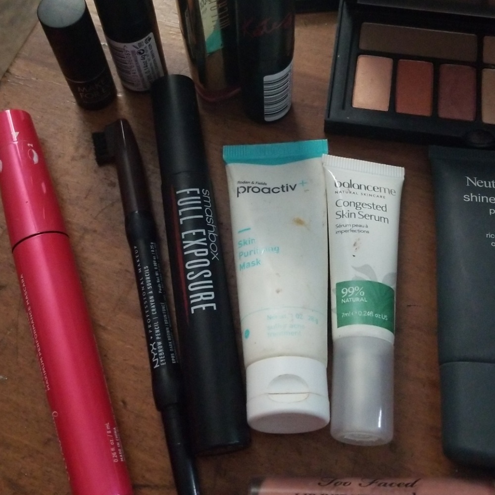 makeup bundle - Picture 3 of 5
